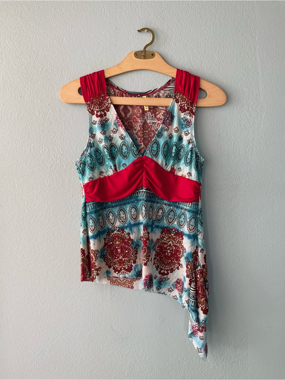 🌱5/$25🌱 Tempted | Red White & Blue Asymmetrical Shimmer Tank Top Y2k Style